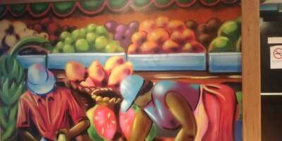 Comie's Caribbean Grill