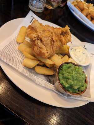 The Cedar Tree Bar & Grill