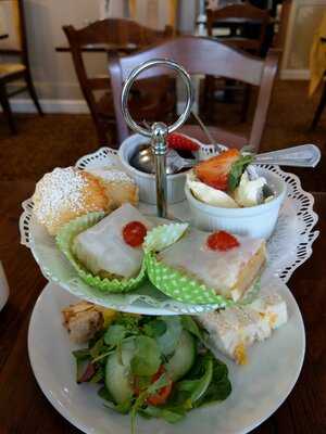 Lily’s Licensed Restaurant And Tea Room