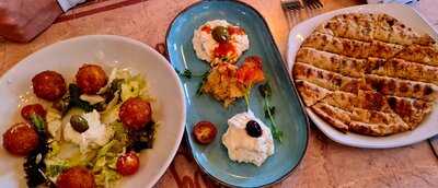 Alexandros Greek Restaurant And Deli