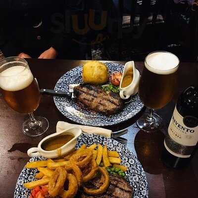 Myddelton Grill On The Square