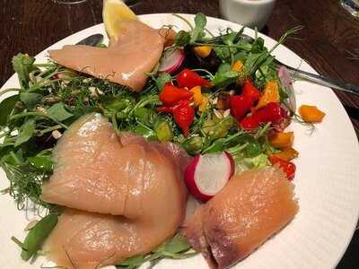 La Salle Restaurant And Bar