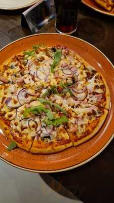 Fouzi's Cafe Bar Pizzeria