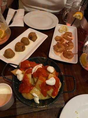 Las Ramblas Wine & Tapas