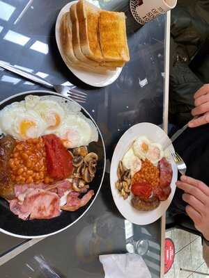 2 Tone Cafe & Simmer Down Restaurant