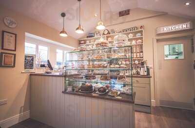 The Apple Tree Gift Shop And Teahouse