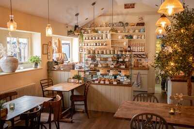 The Apple Tree Gift Shop And Teahouse