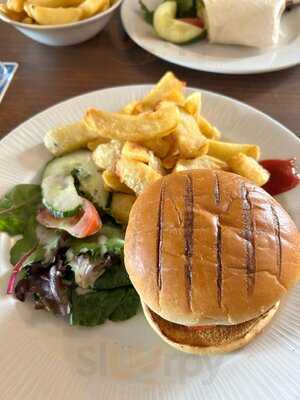 The Three Horse Shoes