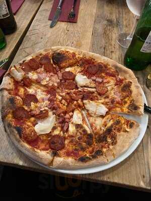 The Pizza Parlour & Music Cafe