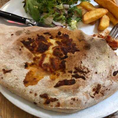 The Pizza Parlour & Music Cafe