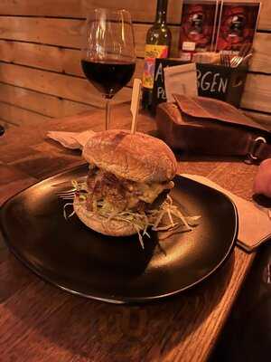 Burgers N' Barrels Bath