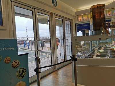 Gelato Famoso Ice Cream Parlour
