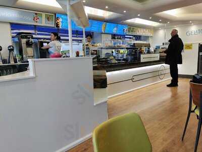 Gelato Famoso Ice Cream Parlour