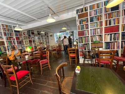 Hanushka Coffee House