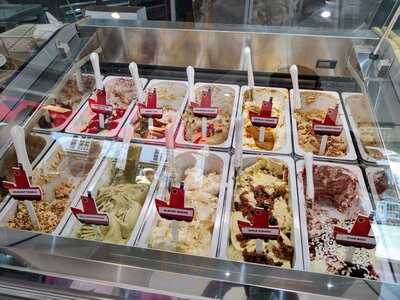 Red Boat Ice Cream Parlour