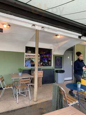 The Longholme Cafe - Photo 7