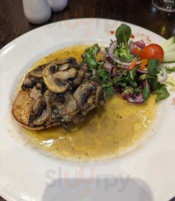 Signatures Italian Restaurant And Bar