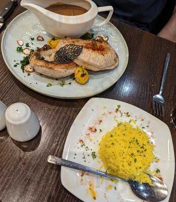 Signatures Italian Restaurant And Bar