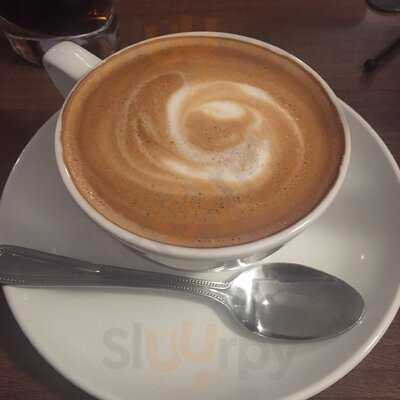 Rendezvous At Nargile