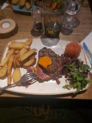 The Artisan Bar & Grill