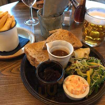 The Alston Pub & Dining