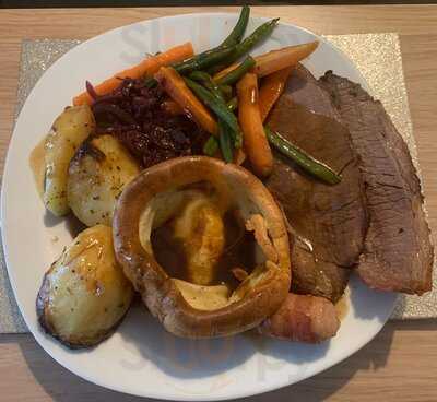 Playwrights Bar & Bistro