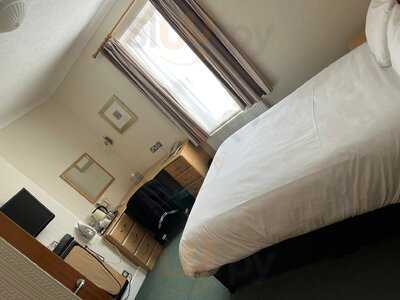 The Wycliffe Hotel And Restaurant