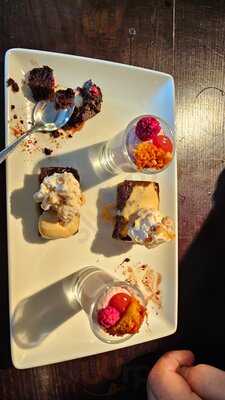 The Orange Tree Bar And Grill