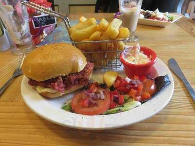 Caffi Wiwer Goch - Red Squirrel Cafe