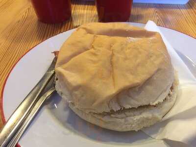 Caffi Wiwer Goch - Red Squirrel Cafe