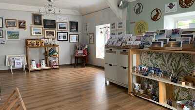 Caffi Wiwer Goch - Red Squirrel Cafe