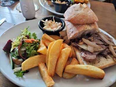 Bob's Smithy Inn Country Pub & Dining