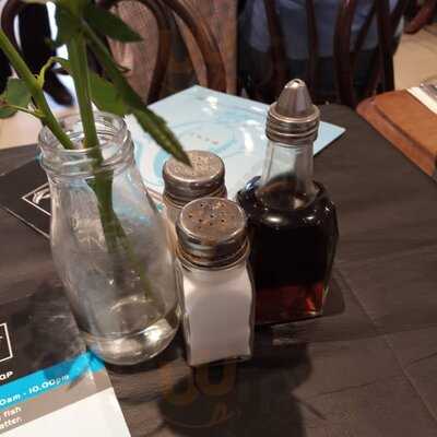 Dolphin Fish And Chips Restaurant