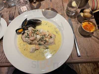 Hanson At The Chelsea