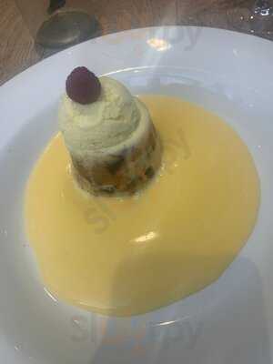 Hanson At The Chelsea