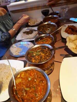 Chilli Bar & Kitchen - Photo 8