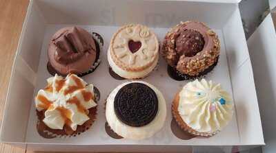 Emzcakes Creative Cafe