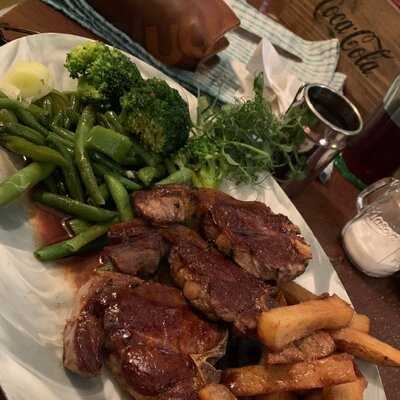 The Three Horseshoes