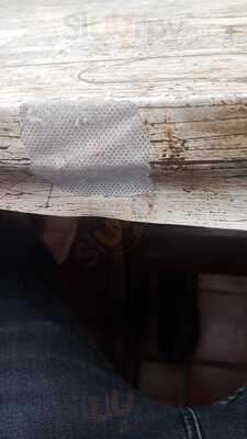 The Three Horseshoes