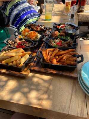 The Harbourfront Bistro