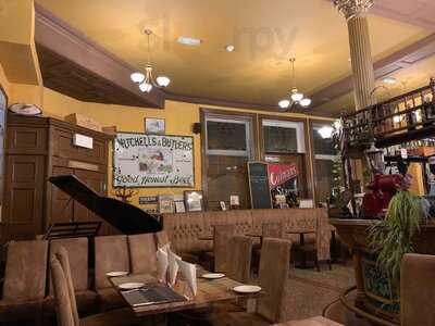 Anderson's At The Waterloo