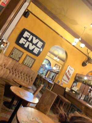 Anderson's At The Waterloo