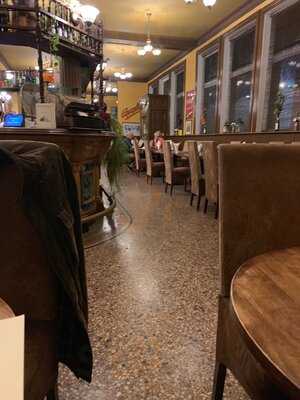 Anderson's At The Waterloo