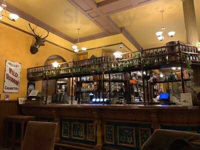 Anderson's At The Waterloo