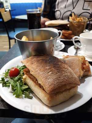 Liffy's Cafe & Bistro