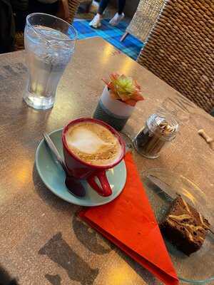 L's Coffee And Books