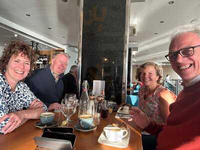 Lakeside Fish And Chips Restaurant And Takeaway