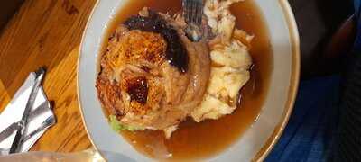 The Cardinal's Hat Inn