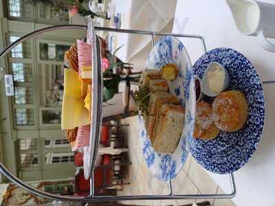 Coombe Abbey Hotel And Restaurant