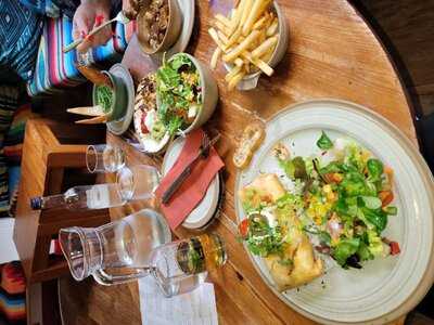 Chesters Restaurant & Bar